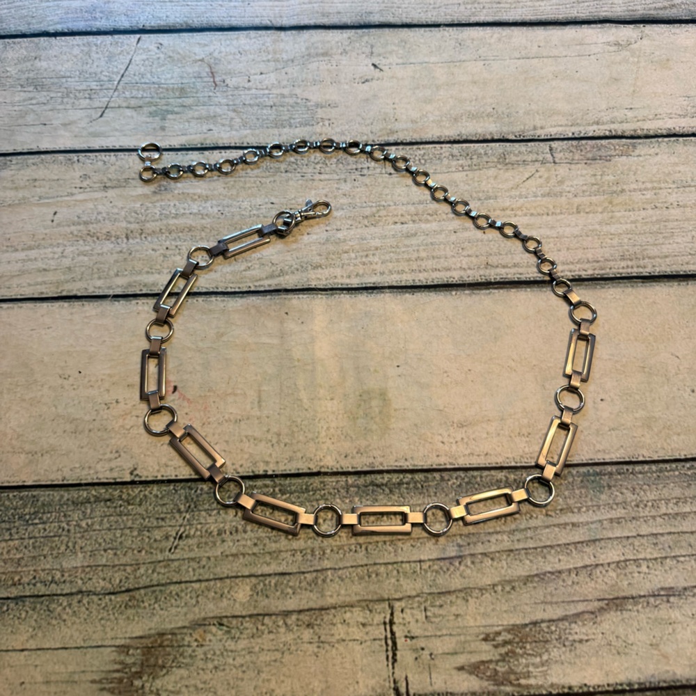 Y2K western silver chain belt. With hook closure. S-L